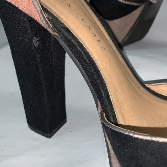 LAUREN Conrad WMS Gray, Pink and Black Peep Toe Heel with front strap Size 8.5M - Picture 9 of 10